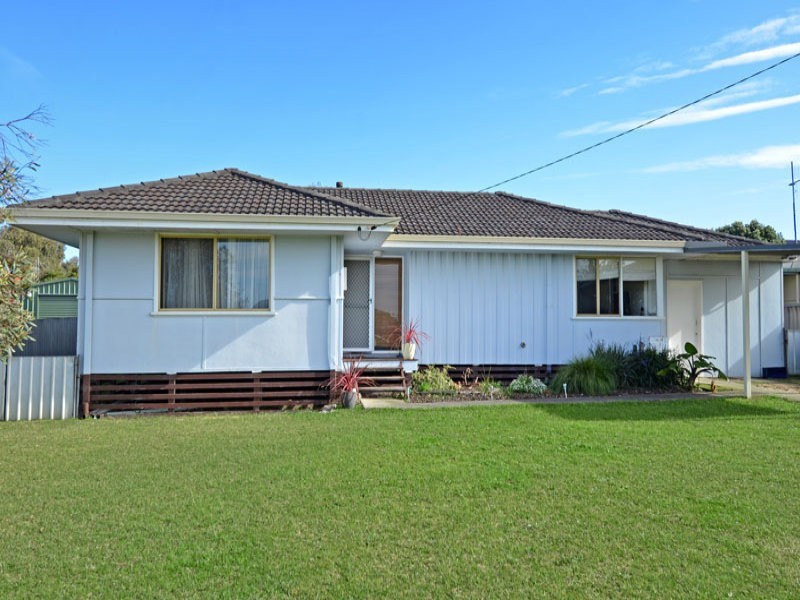 13 Leslie Street, Yakamia WA 6330
