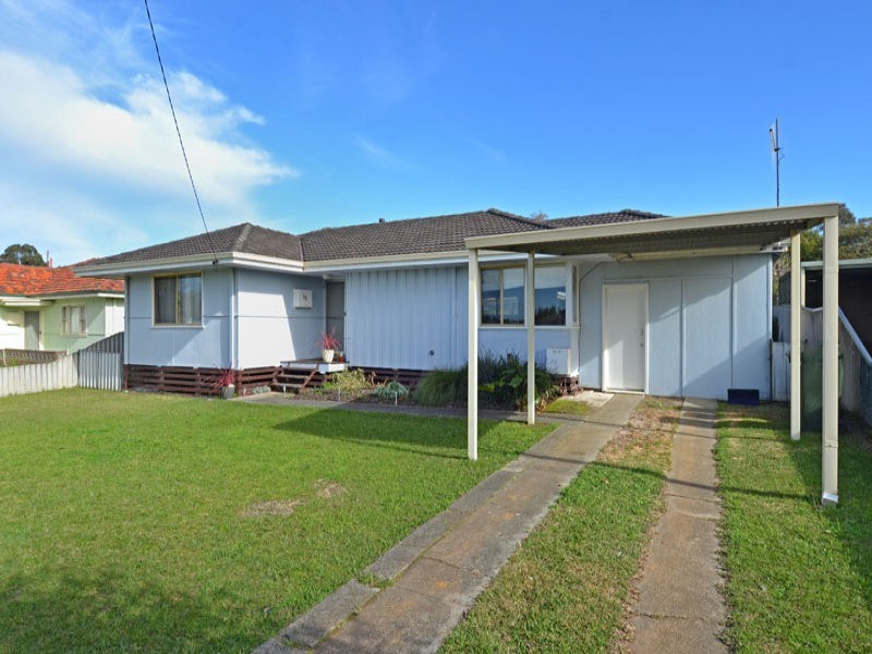 13 Leslie Street, Yakamia WA 6330