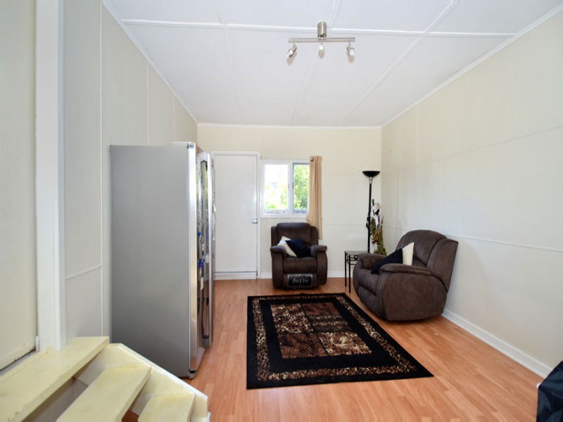 13 Leslie Street, Yakamia WA 6330