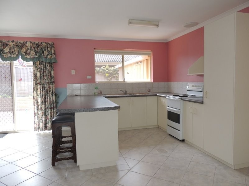 7 Vivian Crescent, Lockyer WA 6330