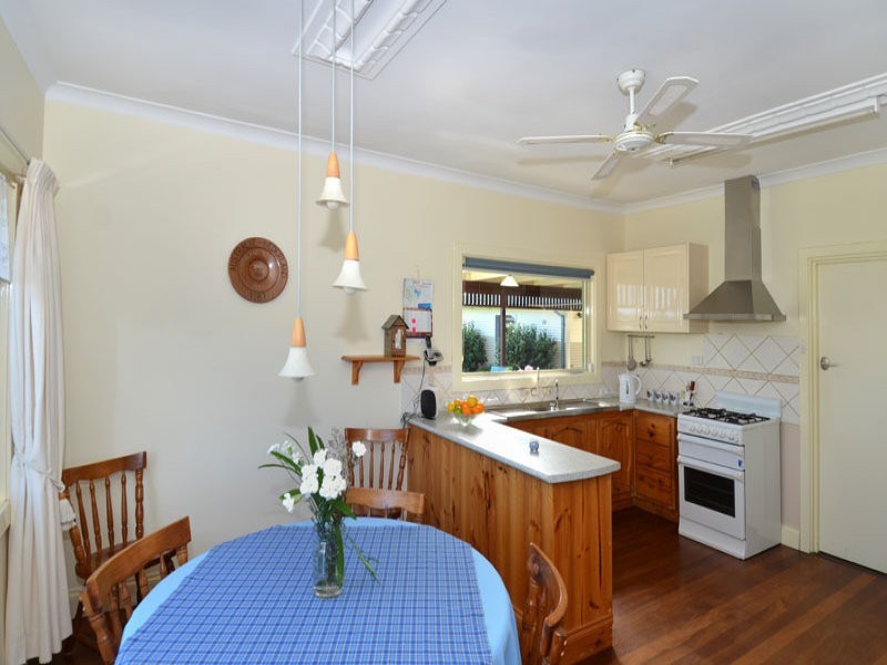 16 Abercorn Street, Orana WA 6330