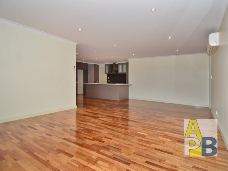 16 McWhae Drive, Spencer Park WA 6330