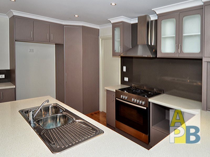 16 McWhae Drive, Spencer Park WA 6330