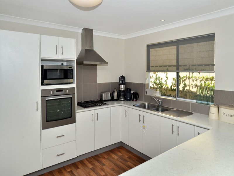 14 McNeal Loop, Mckail WA 6330