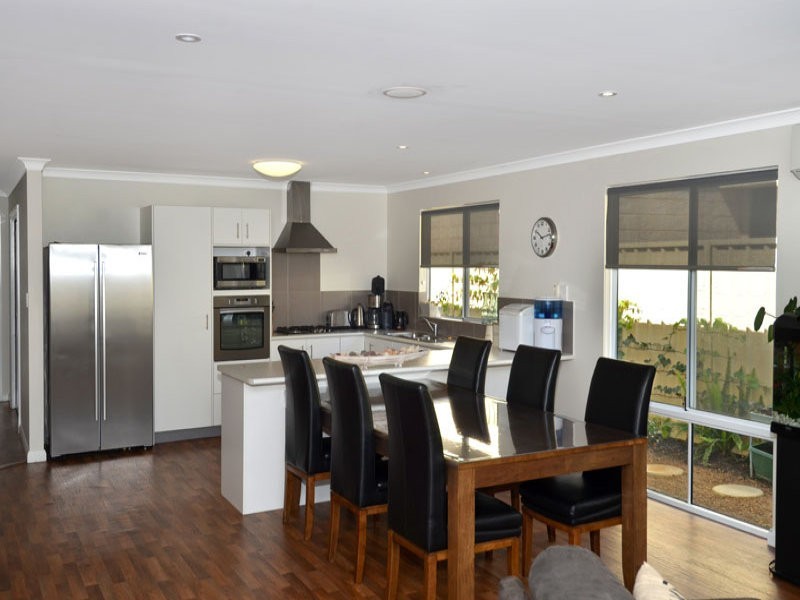 14 McNeal Loop, Mckail WA 6330