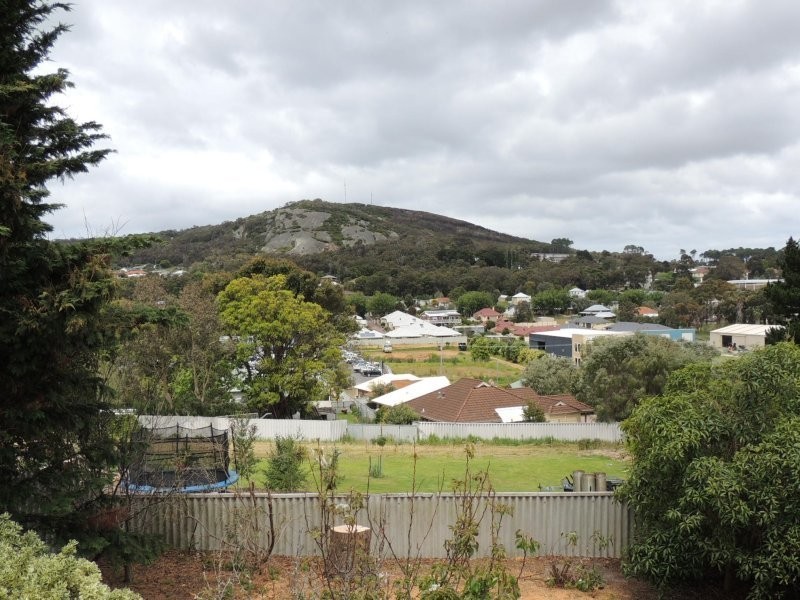 1 Bathurst Street, Mira Mar WA 6330