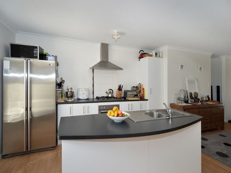 38 Donald Drive, Mckail WA 6330