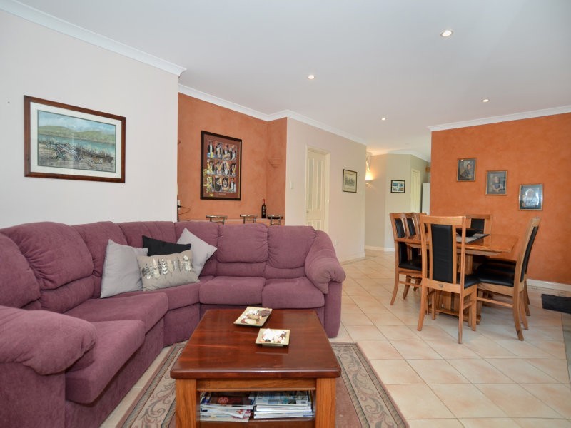 9 Mudge Retreat, Spencer Park WA 6330