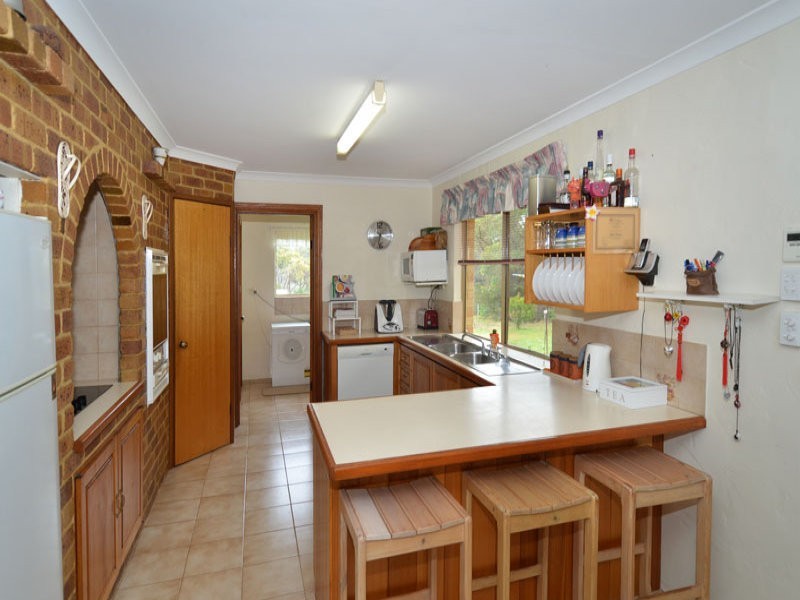 44 Bottlebrush Road, Gledhow WA 6330