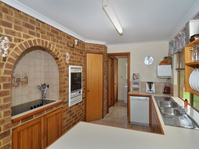 44 Bottlebrush Road, Gledhow WA 6330