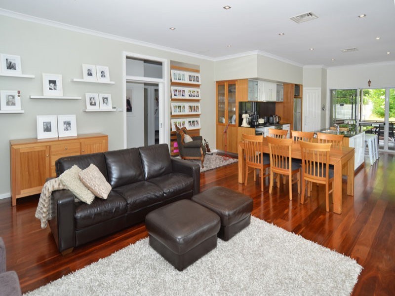 10 Champion Street, Mira Mar WA 6330