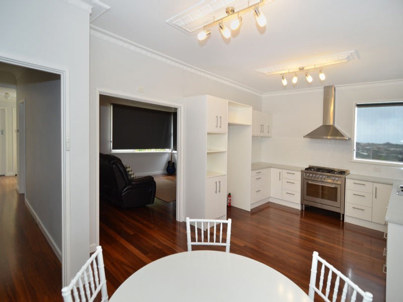 8  Halifax Street, Mount Melville WA 6330