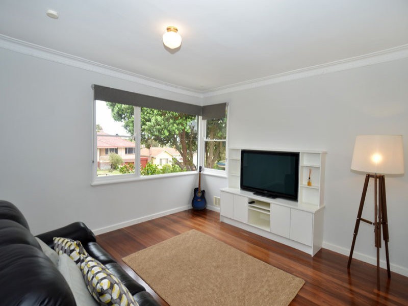 8  Halifax Street, Mount Melville WA 6330