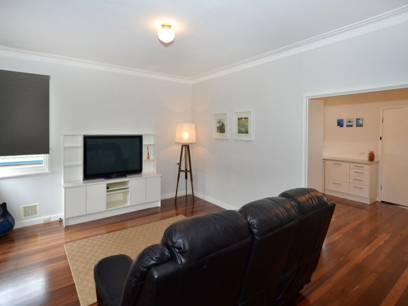 8  Halifax Street, Mount Melville WA 6330