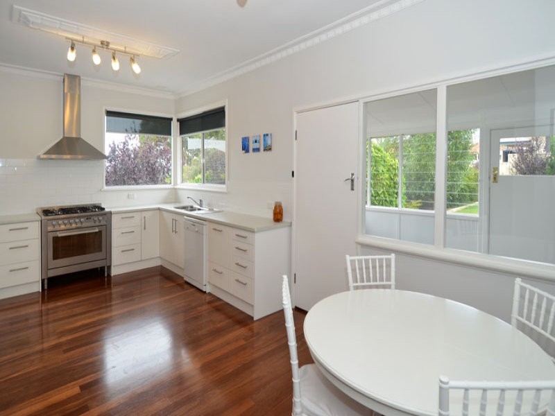 8  Halifax Street, Mount Melville WA 6330