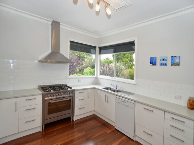 8  Halifax Street, Mount Melville WA 6330