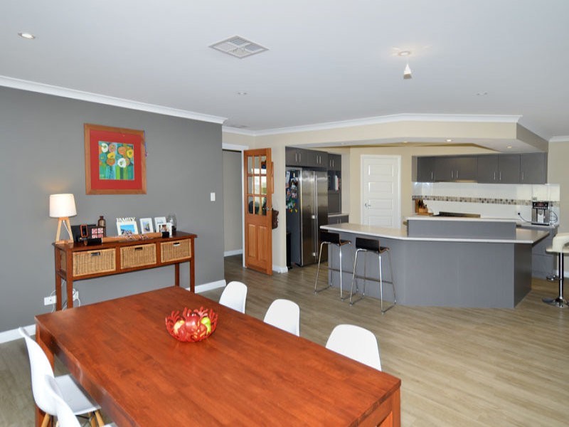 4 Milky Way, Mckail WA 6330