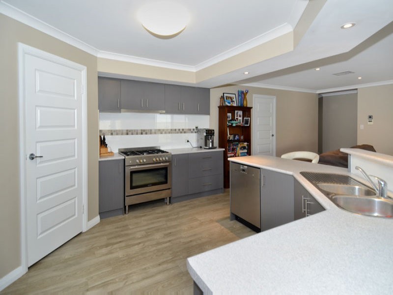 4 Milky Way, Mckail WA 6330