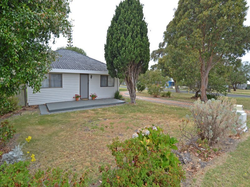 42 Drummond Street, Lockyer WA 6330