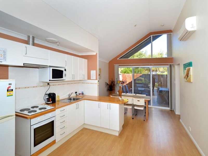 7/3 Dillon Close, Collingwood Park WA 6330