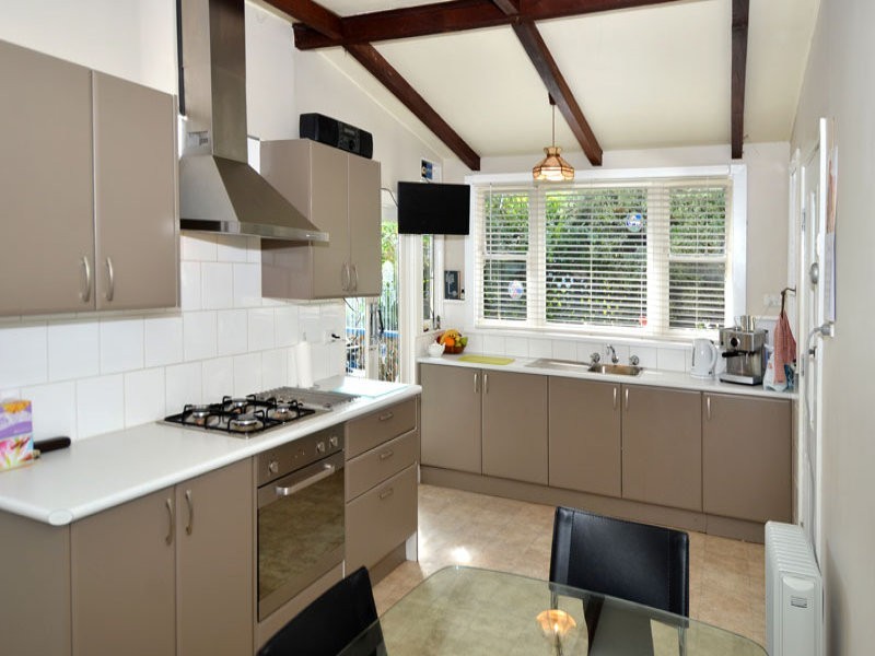 20  Katoomba Street, Orana WA 6330