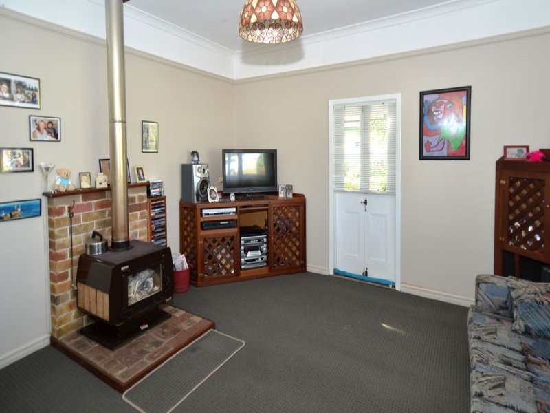 20  Katoomba Street, Orana WA 6330