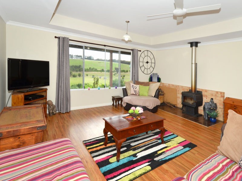 176 Lowanna Drive, Marbelup WA 6330