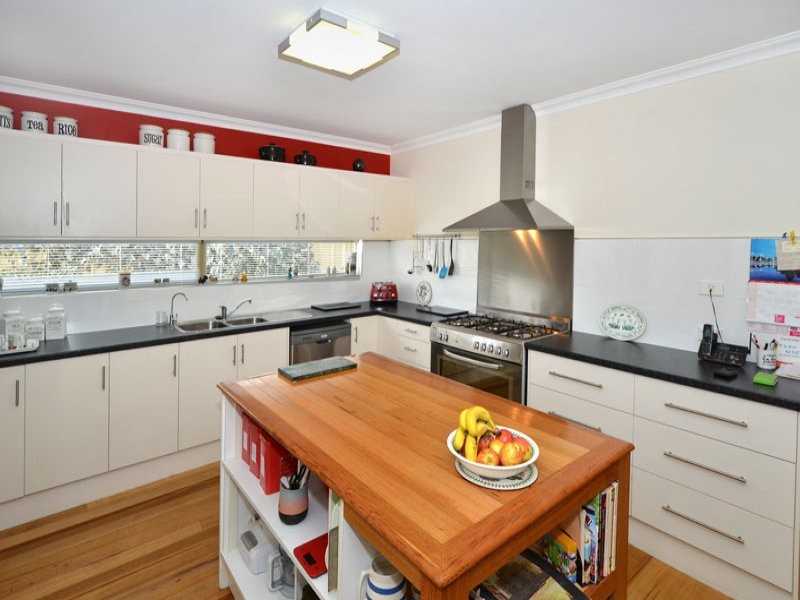 2 McWhae Drive, Spencer Park WA 6330