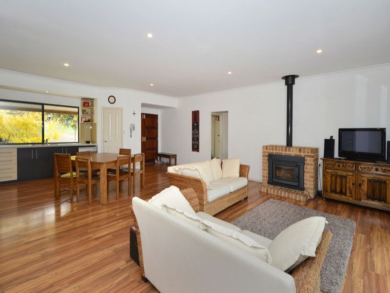 10 King River Road, Lower King WA 6330