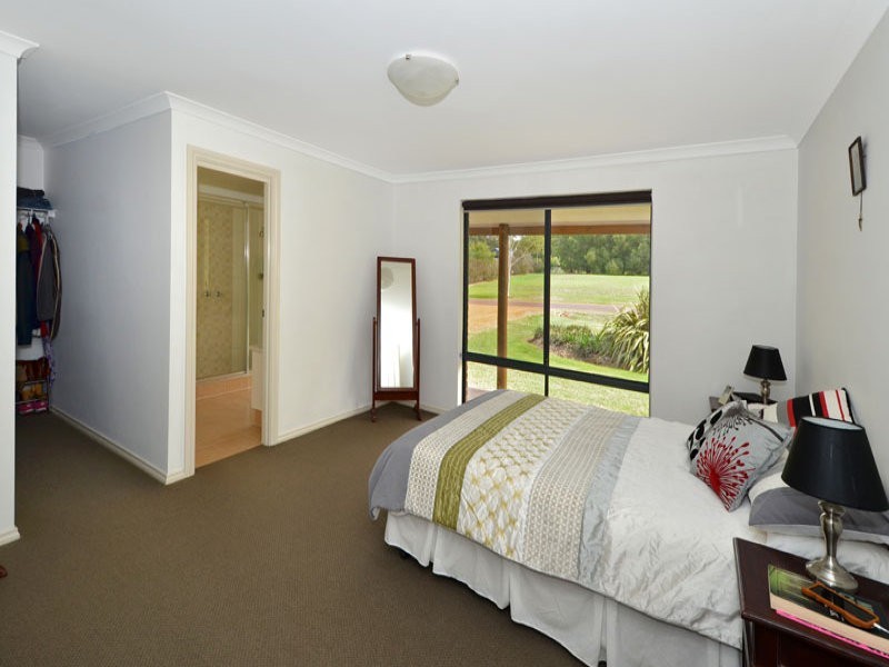 10 King River Road, Lower King WA 6330
