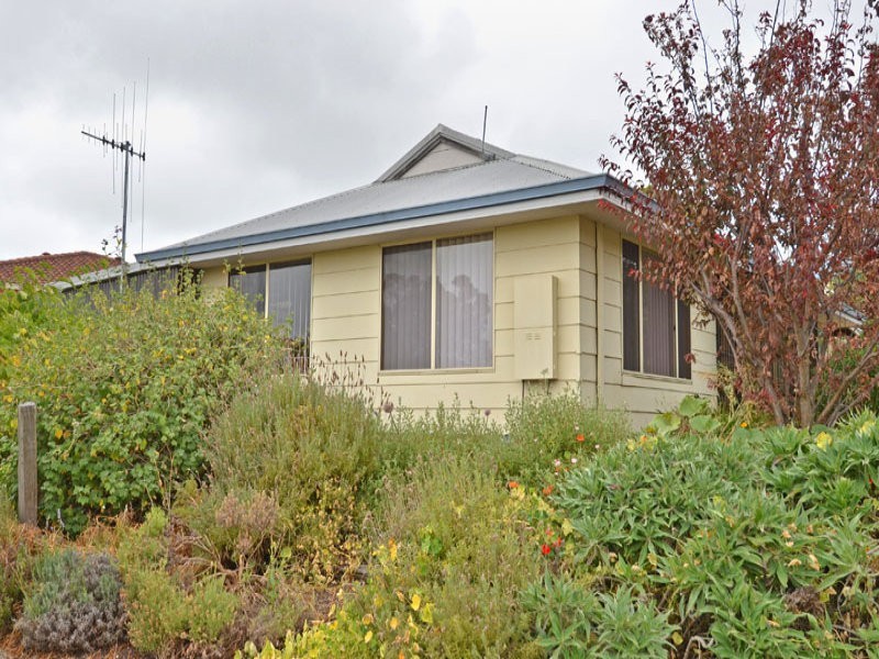 2 Gillam Place, Mount Melville WA 6330