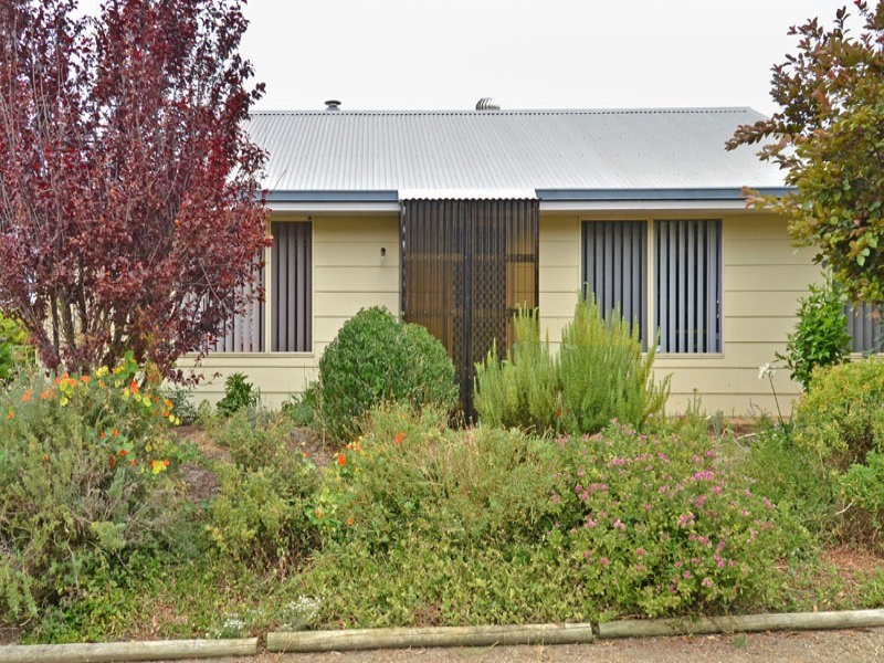 2 Gillam Place, Mount Melville WA 6330