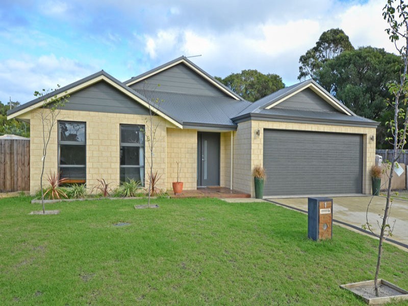 1 Finch Court, Little Grove WA 6330