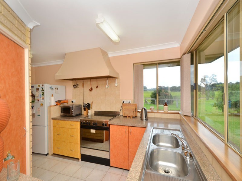 106  Princess Avenue, Robinson WA 6330