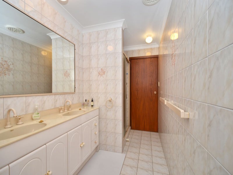 106  Princess Avenue, Robinson WA 6330