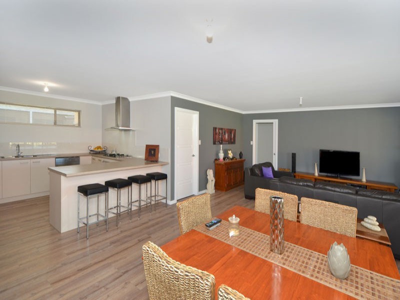 20 Orion Avenue, Mckail WA 6330