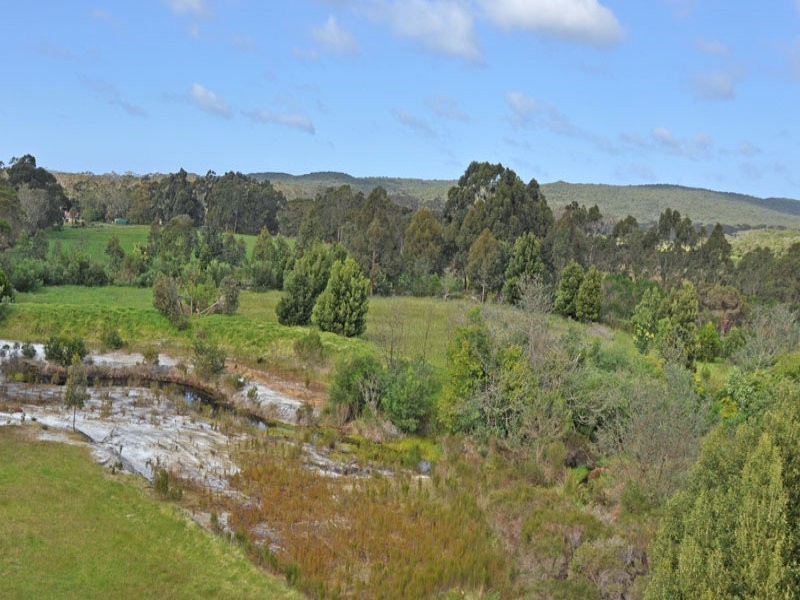 558 Robinson Road, Robinson WA 6330