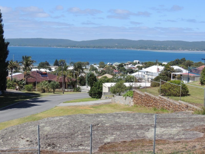 2/60A Parade Street, Albany WA 6330