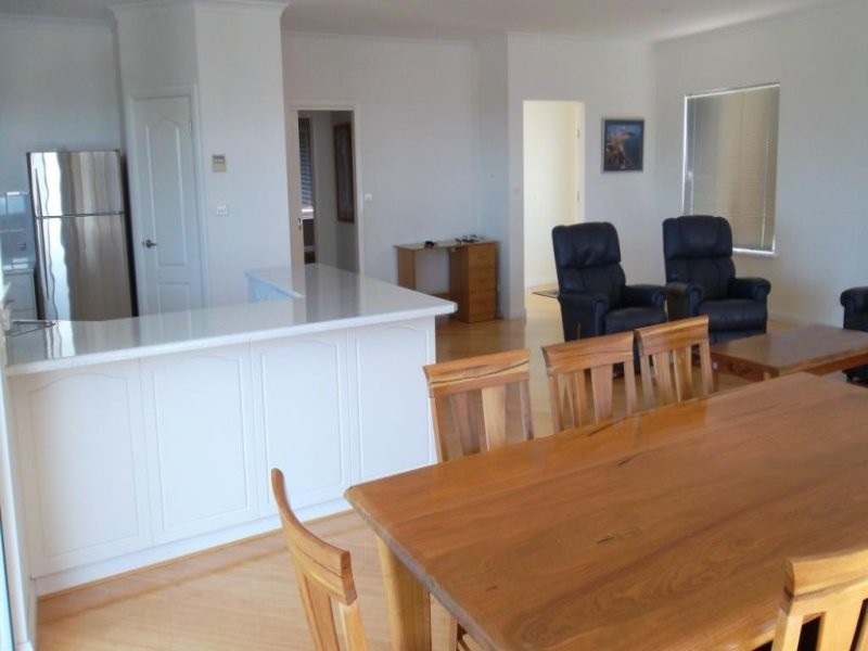 8a Johnston Court, Mount Melville WA 6330