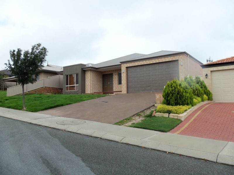 16 McWhae Drive, Spencer Park WA 6330