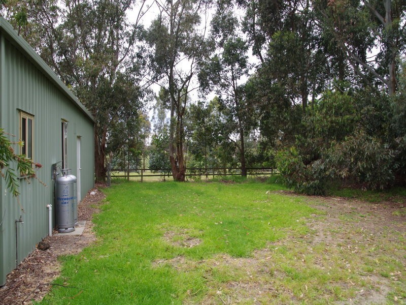 30 Henderson Rd, Mckail WA 6330