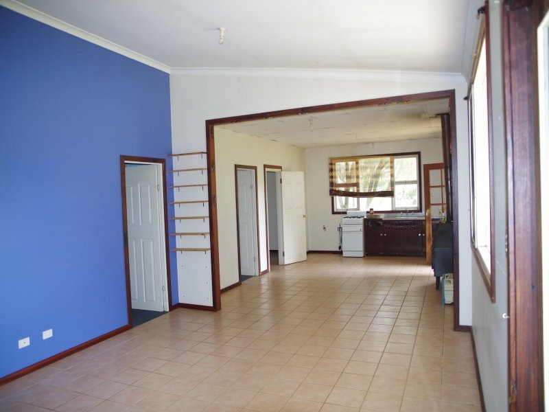 30 Henderson Rd, Mckail WA 6330