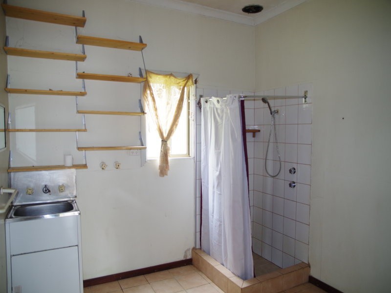 30 Henderson Rd, Mckail WA 6330