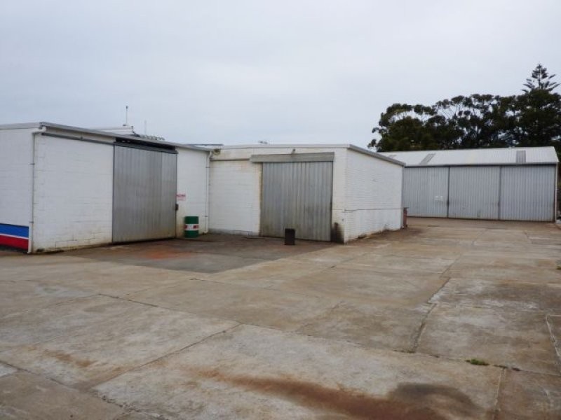 309 Albany Highway, Mount Melville WA 6330