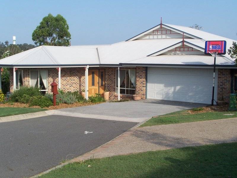 3 Fairy Place, Eatons Hill QLD 4037