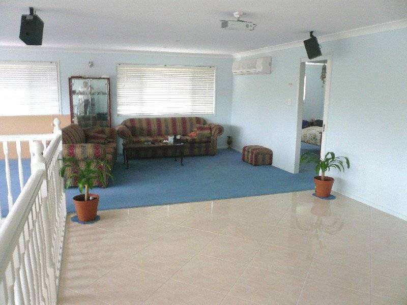 147 Saraband Drive, Eatons Hill QLD 4037