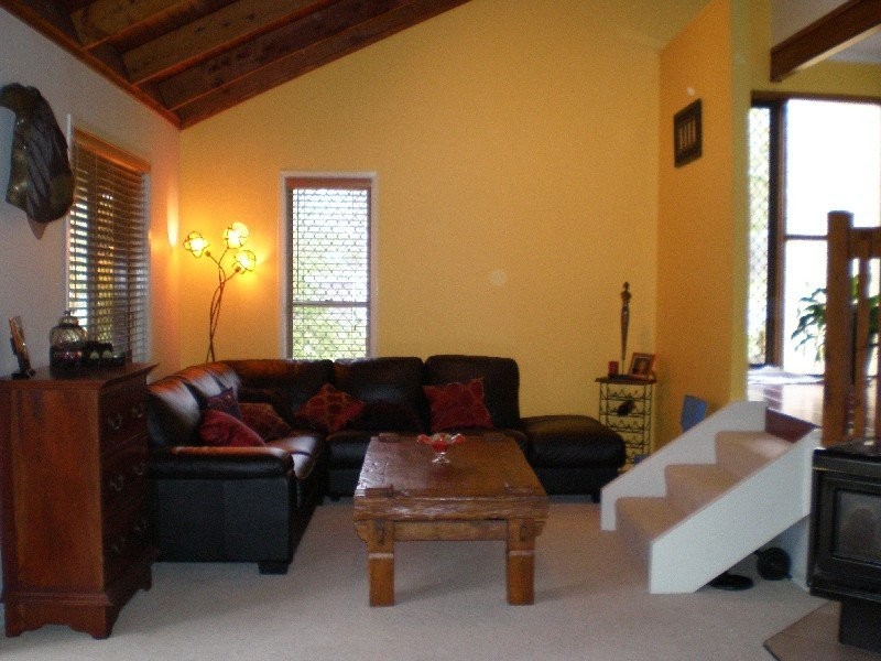 4 Jocasta Street, Eatons Hill QLD 4037