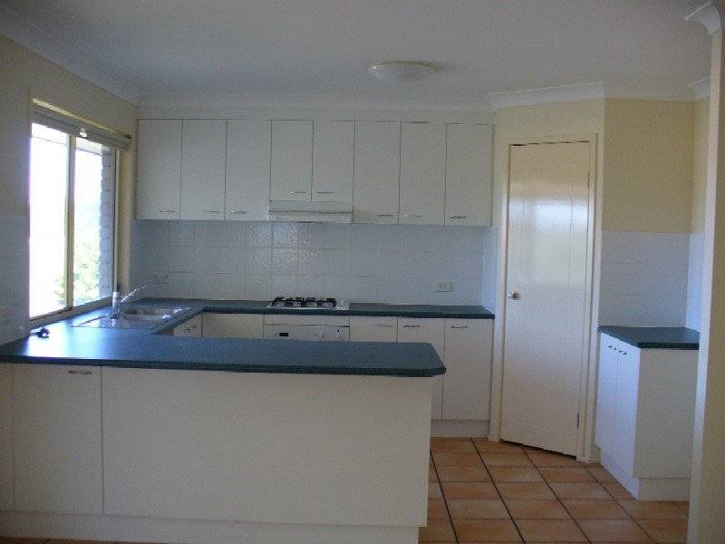 11 Lynagh Court, Arana Hills QLD 4054