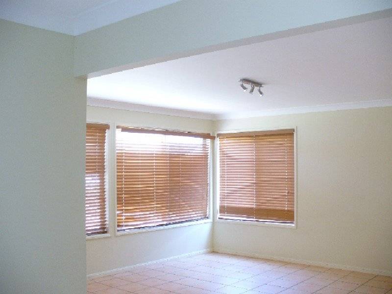 33 Cowrie Pde, Albany Creek QLD 4035