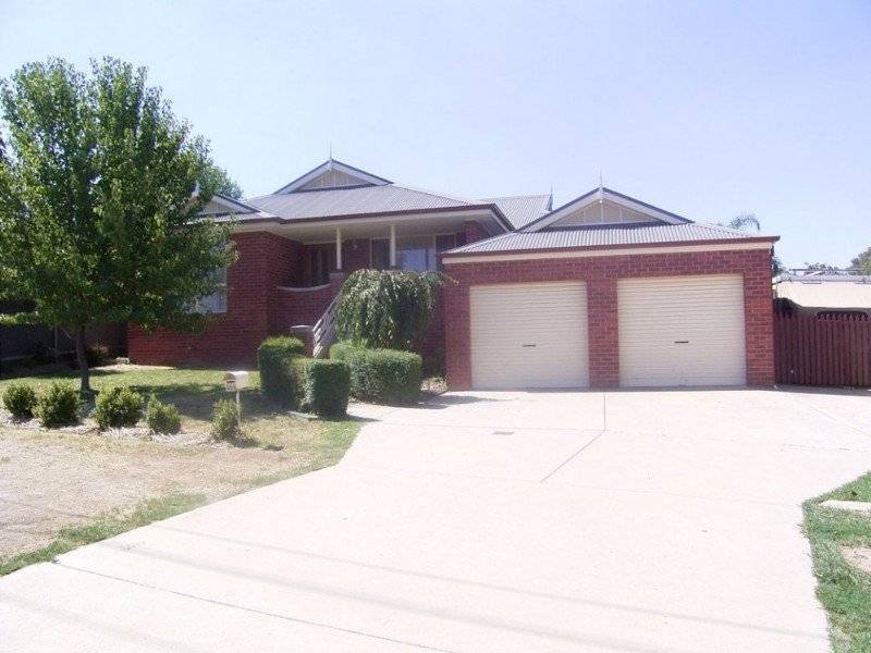 666 Centaur Rd, Lavington NSW 2641